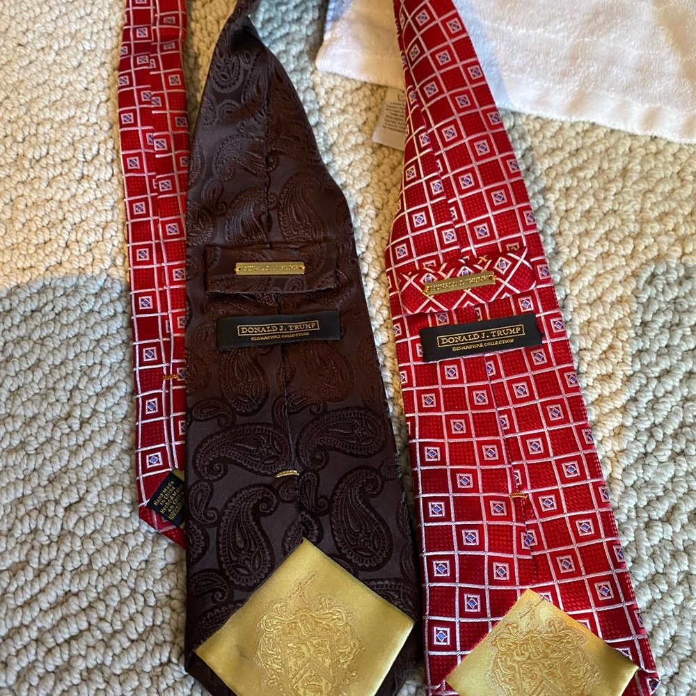 Donald’s j trump tie lot